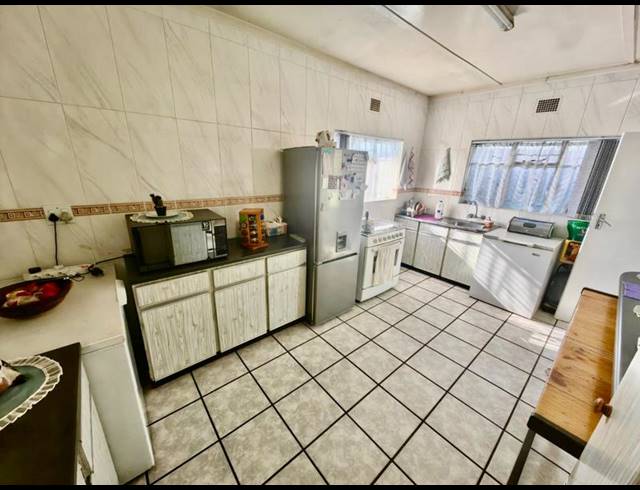 3 BEDROOM HOUSE FOR SALE IN VANDERBIJLPARK SE 1